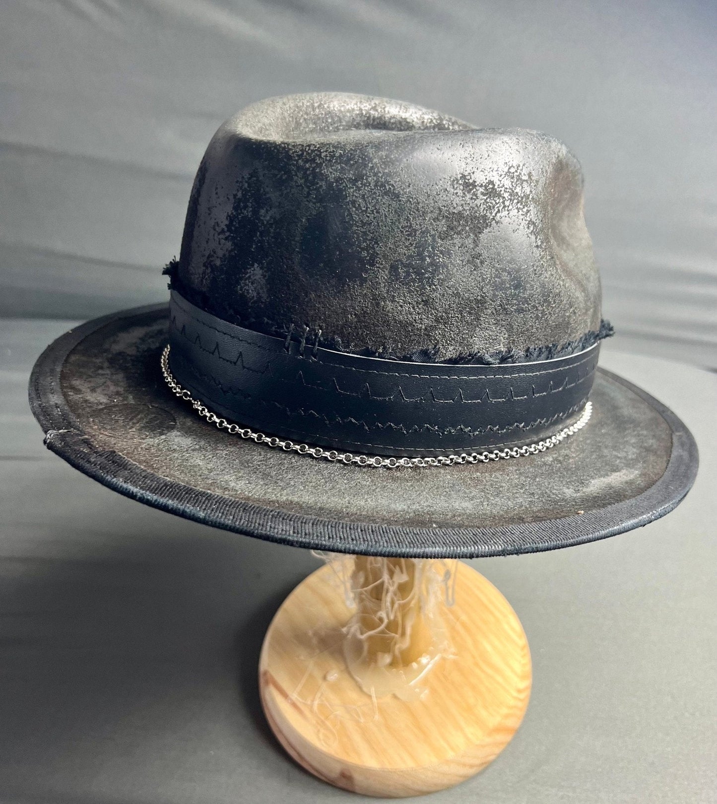 VINTAGE BLACK FEDORA - JonHats
